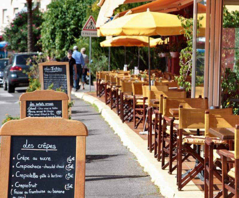 french-restaurant-scene-with-menu-board